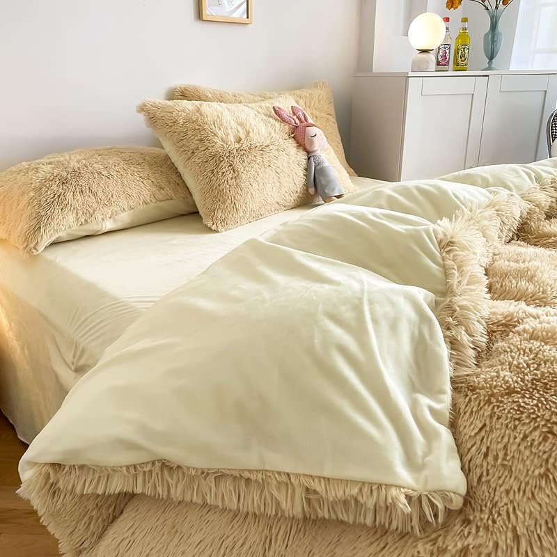 Shaggy Beige Bed Set