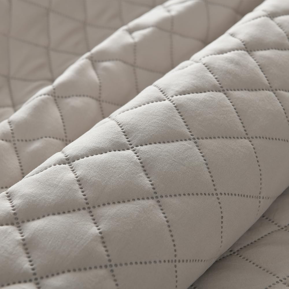 Diamond Echo Mink Bedspread