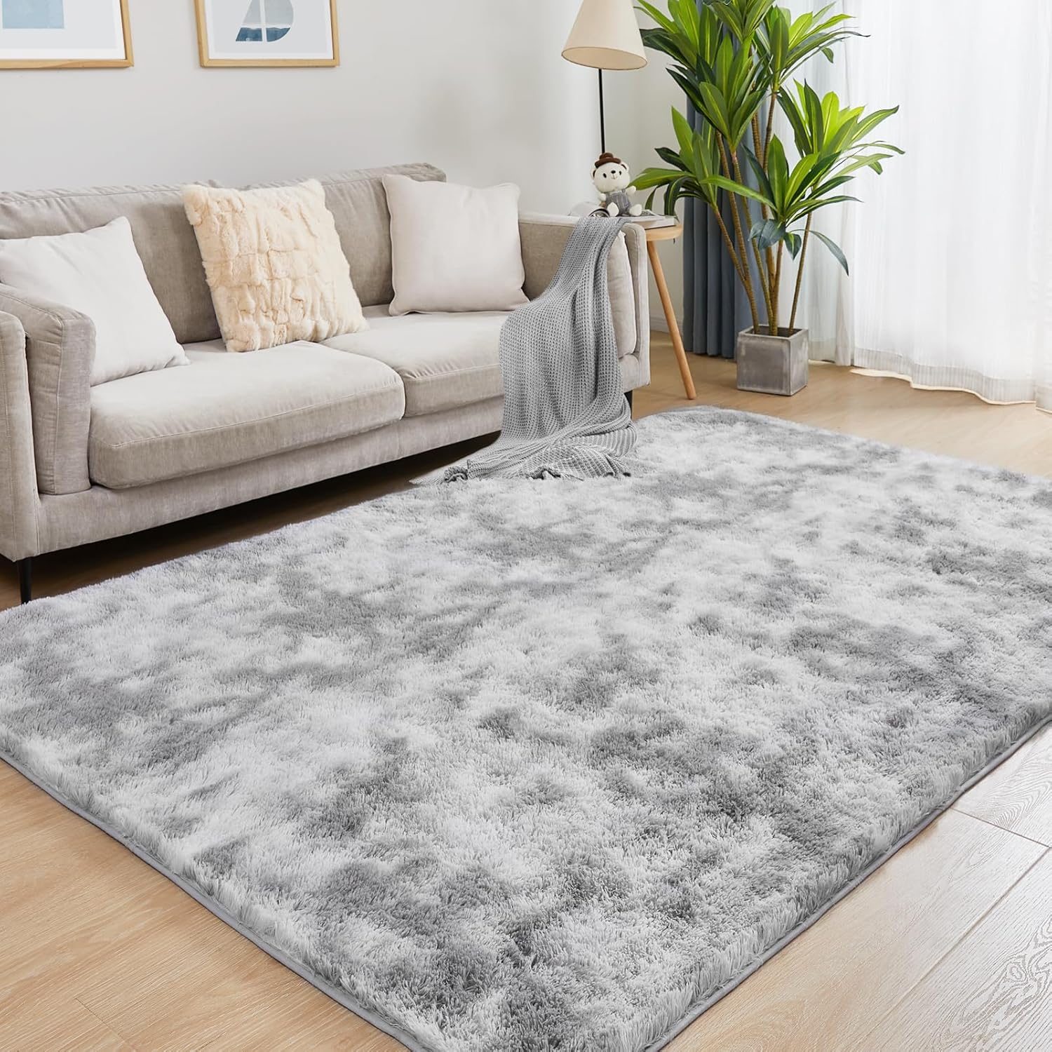 Grey Shaggy Carpet