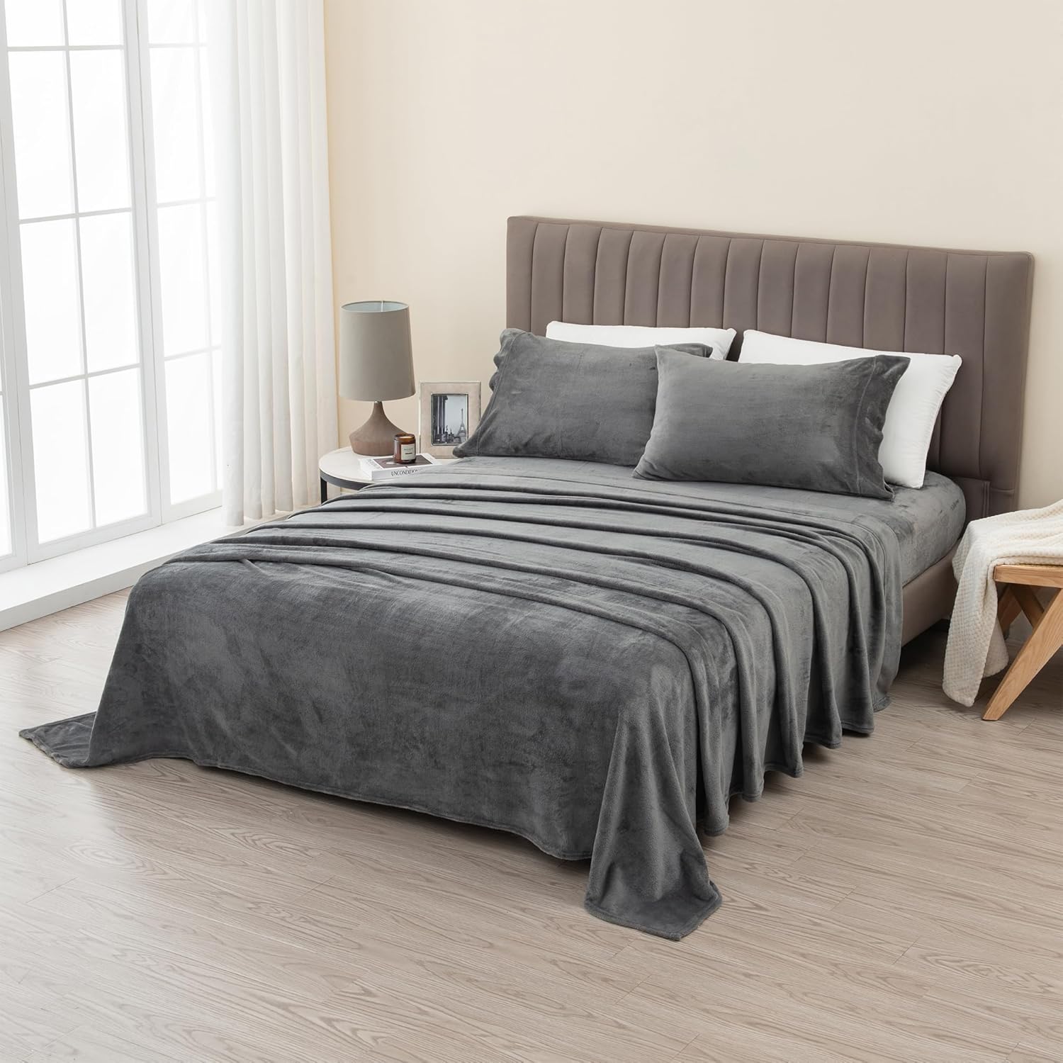 Charcoal Fleece Blanket Set