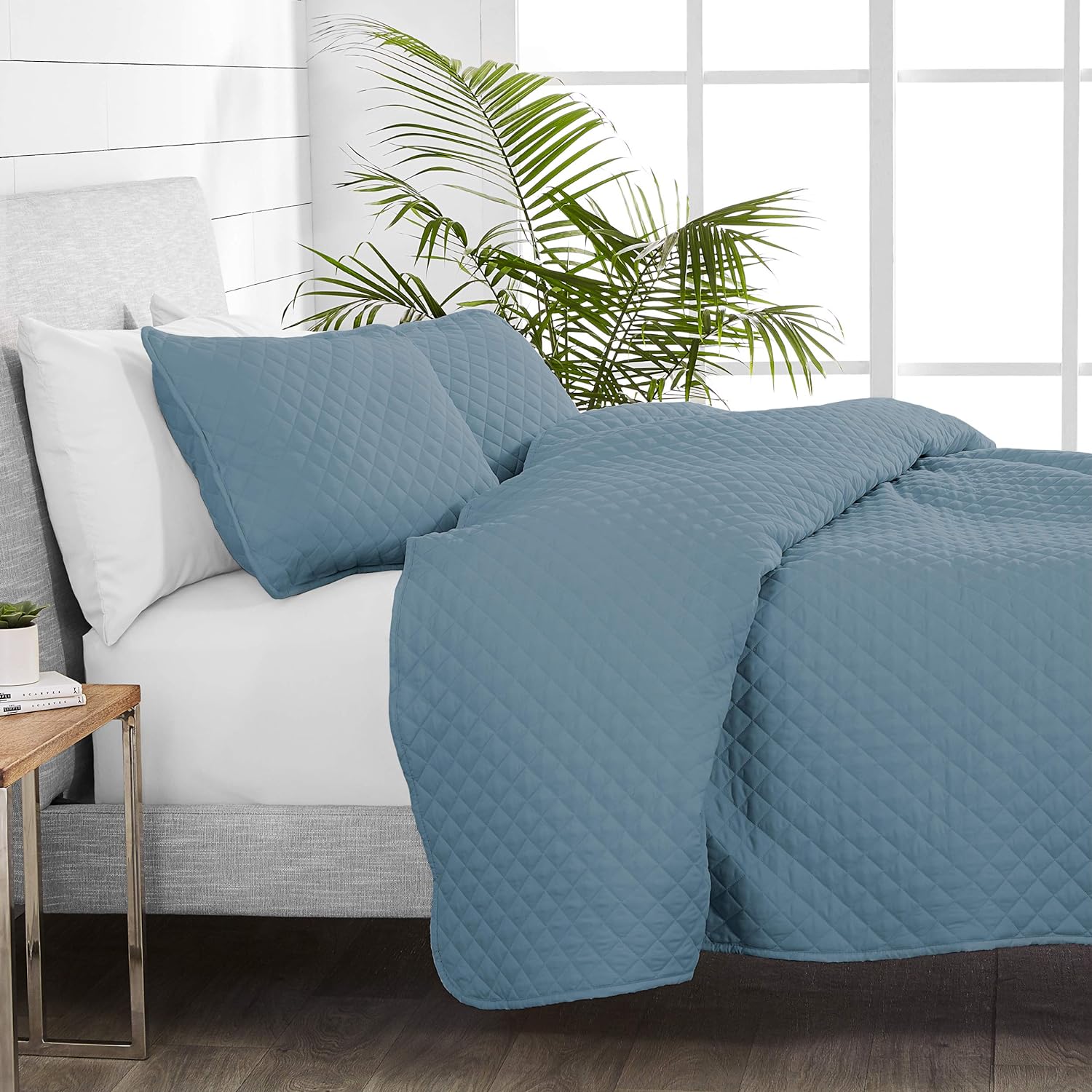 Diamond Echo Blue Bedspread