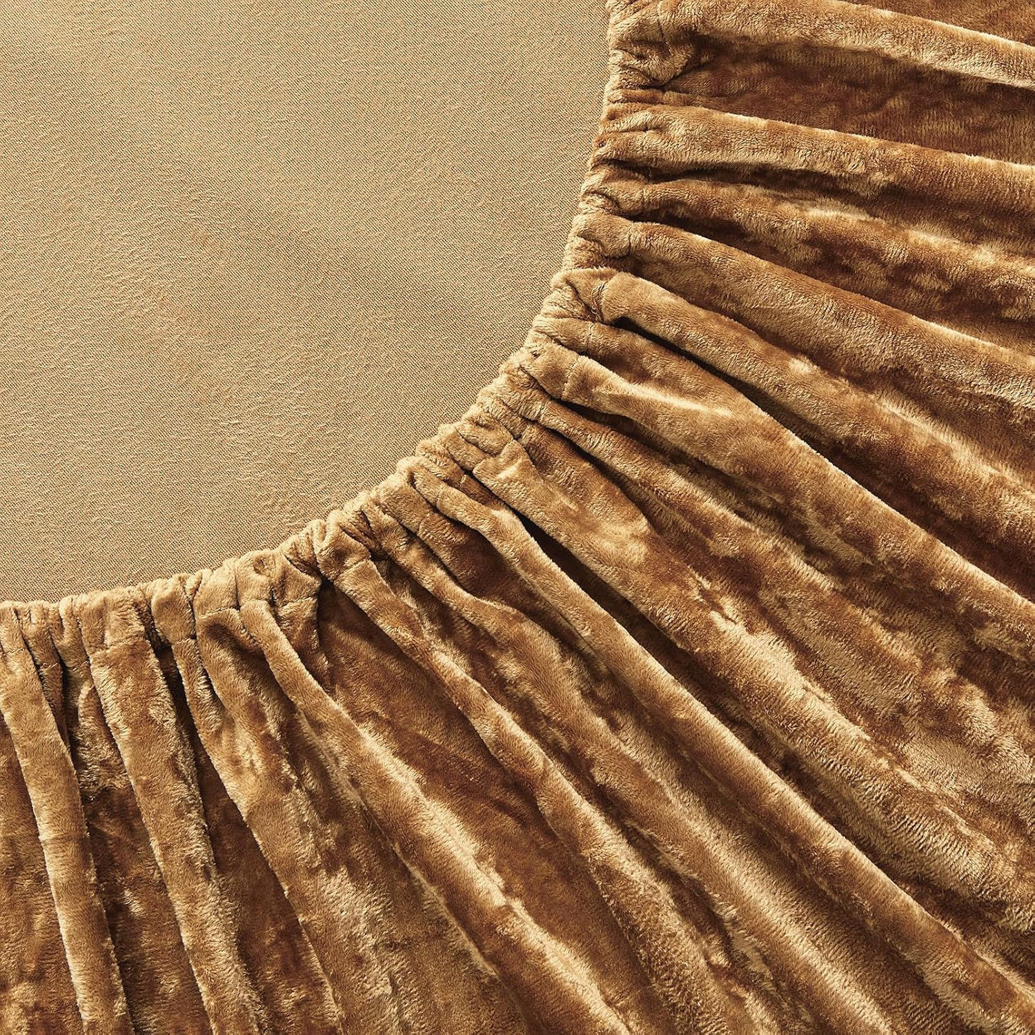 Velvet Camel Bed Set