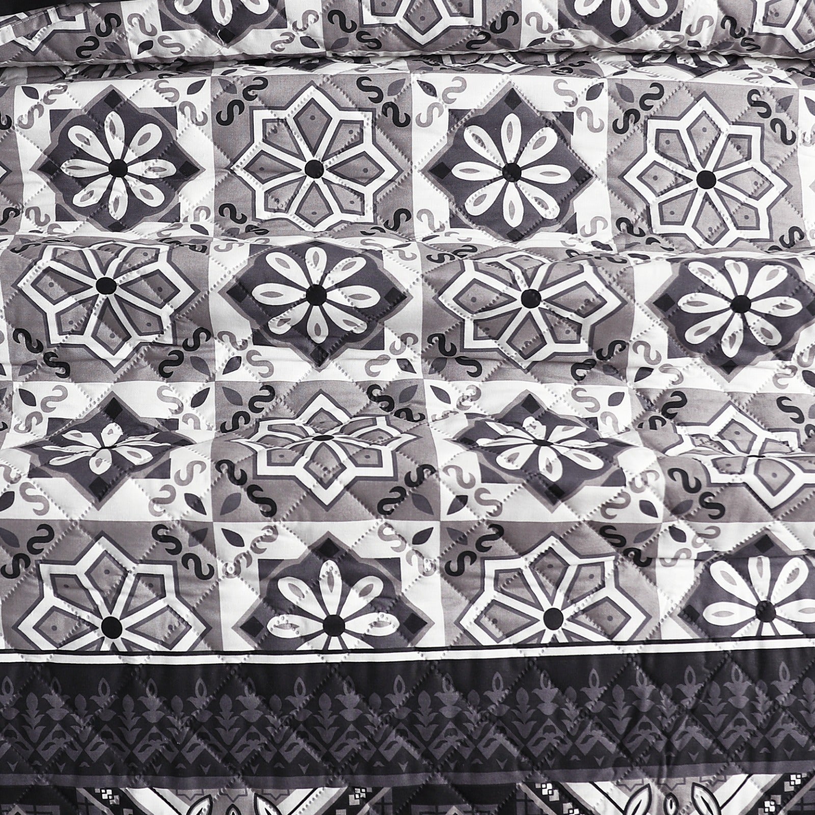 Dark Flora Quilted Bed Spread Set
