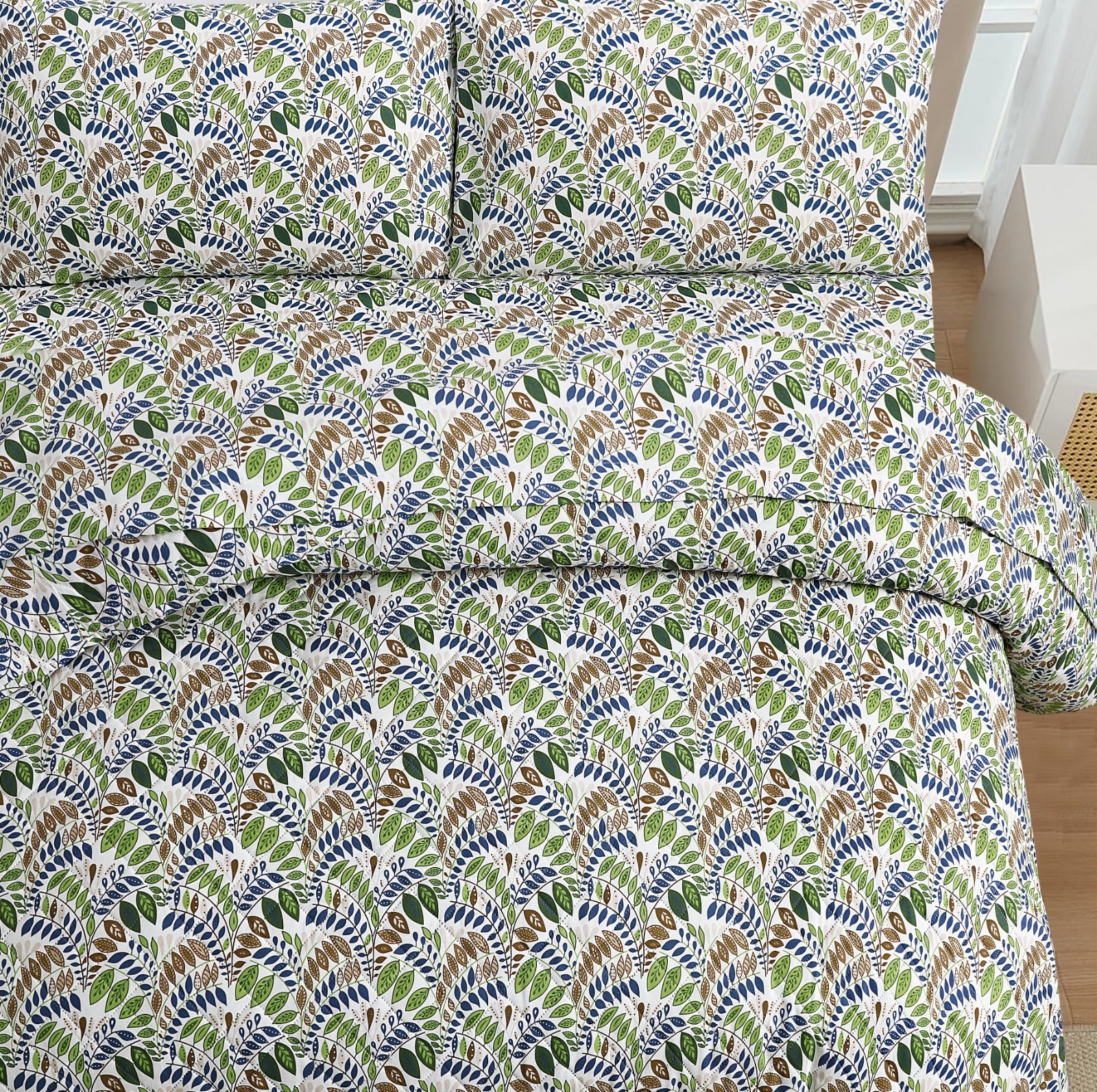 Amazonian Flora Quilted Bed Spread Set
