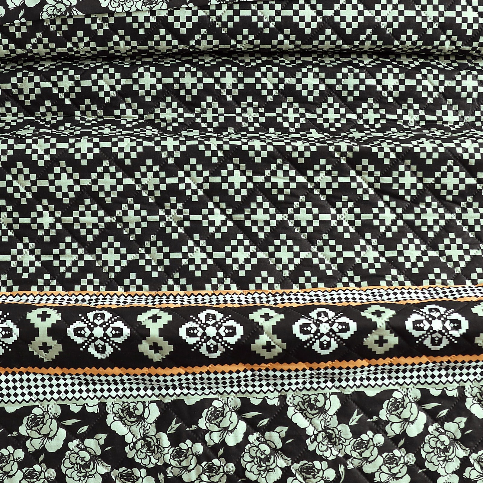 Gloomy Pixels Quilted Bed Spread Set