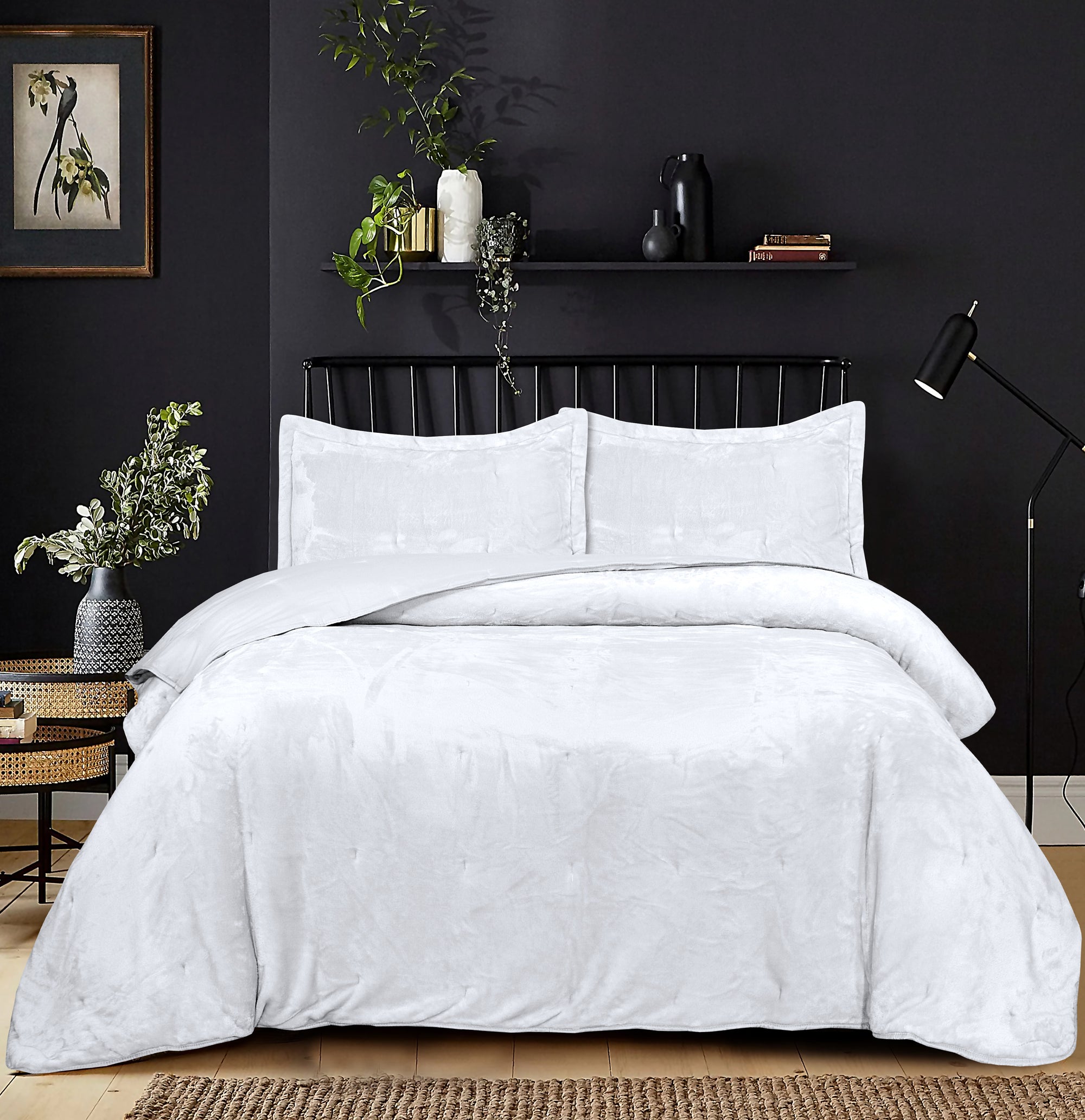 Frosted Cloud Summer Fleece Bed Spread