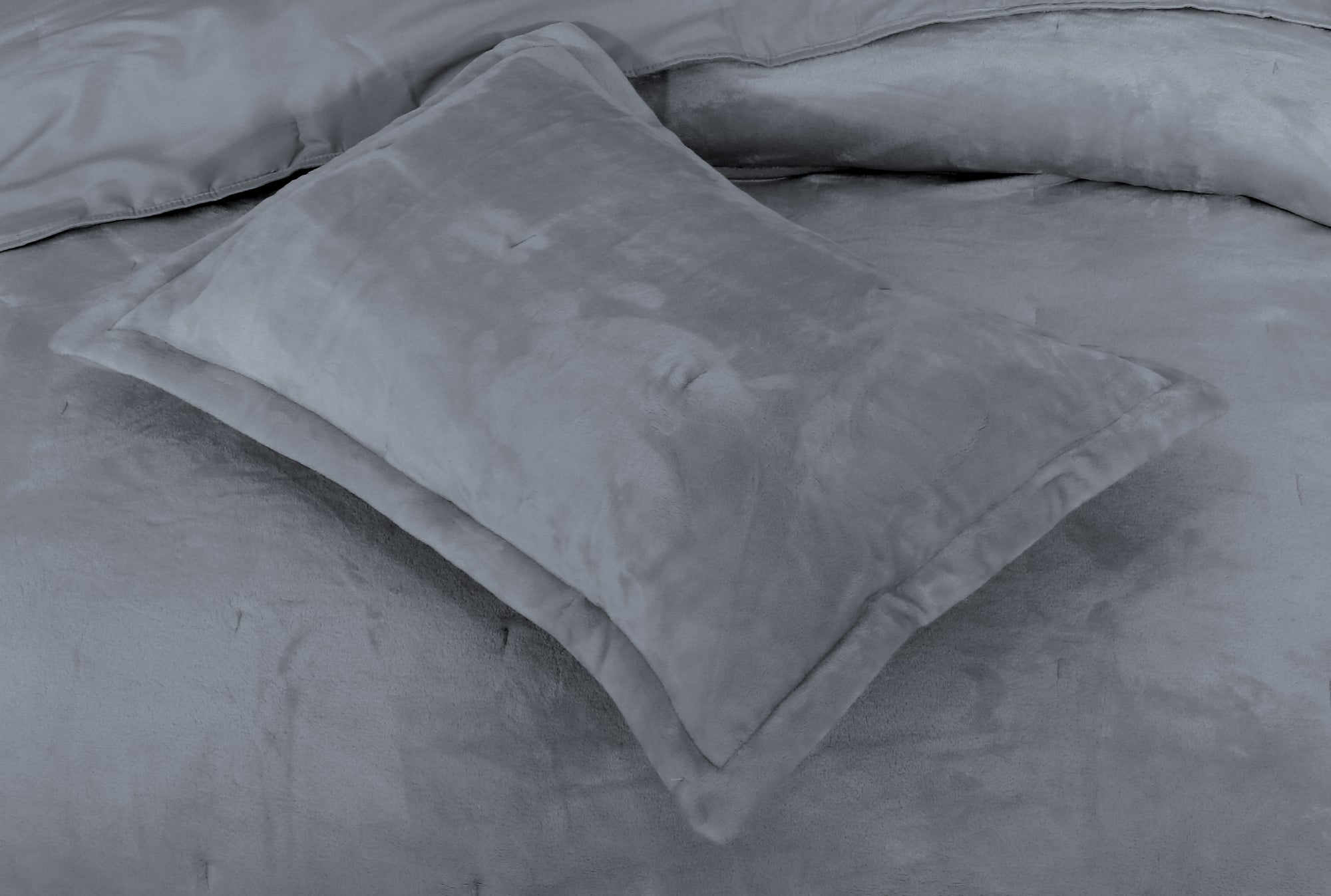 Charcoal Mist Summer Fleece Bed Spread
