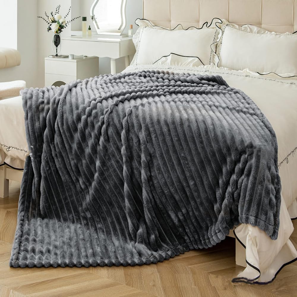 Fleece Bumblebee Grey Blanket