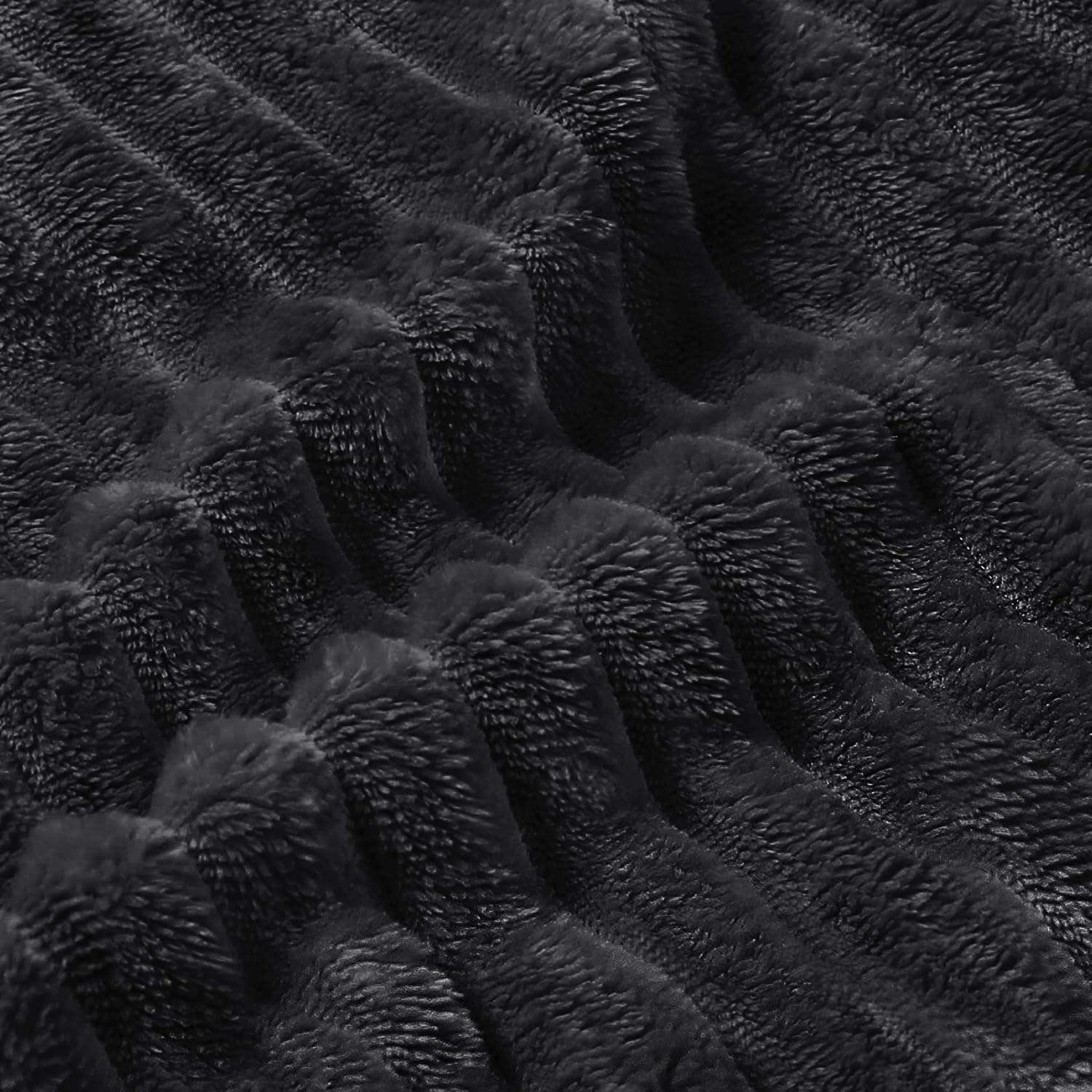 Fleece Bumblebee Black Blanket