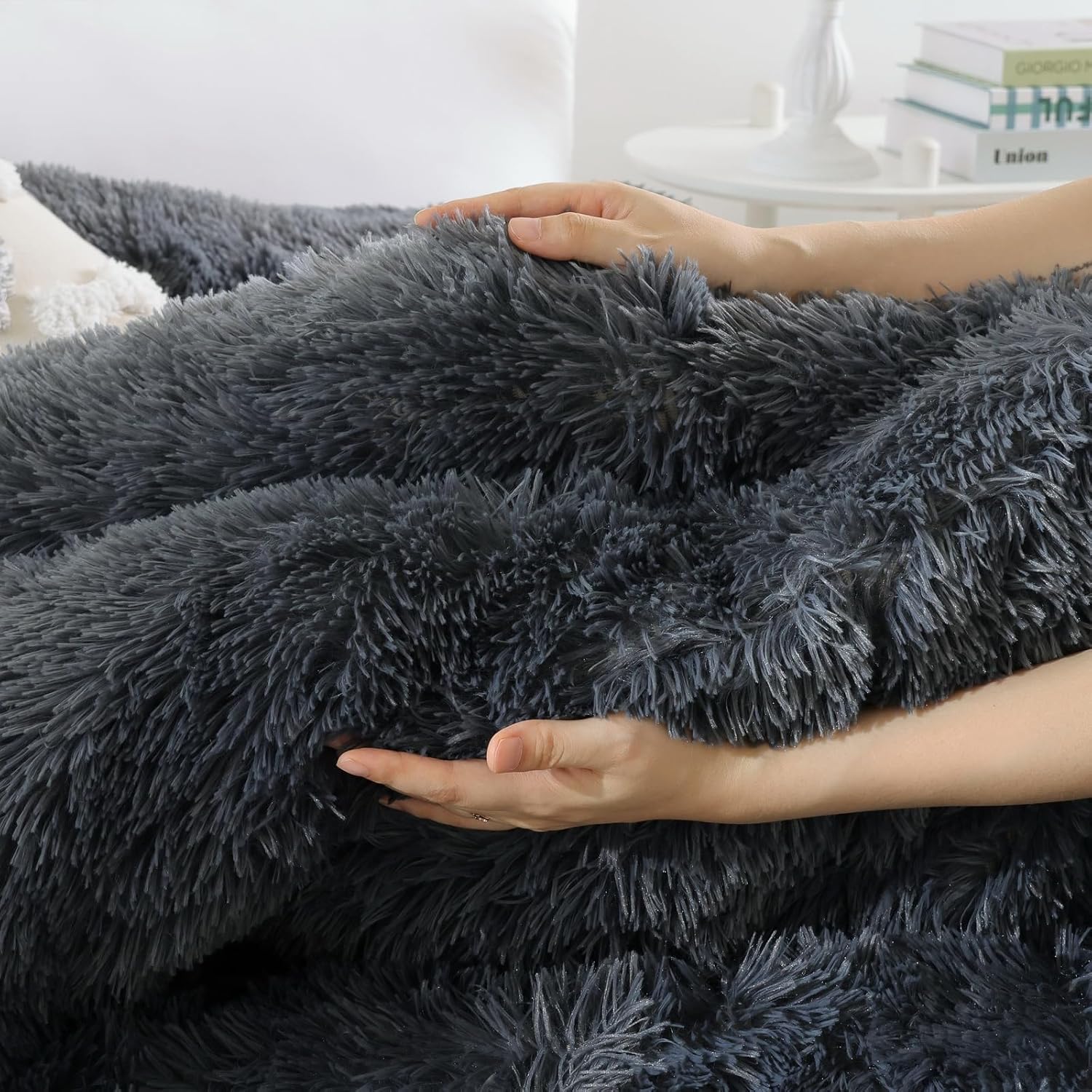 Shaggy Charcoal Grey Bed Set