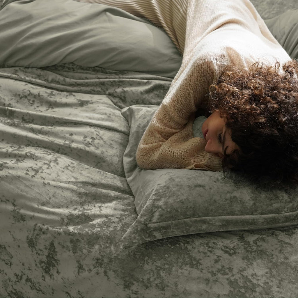 Smokey Textured Velvet Duvet Set