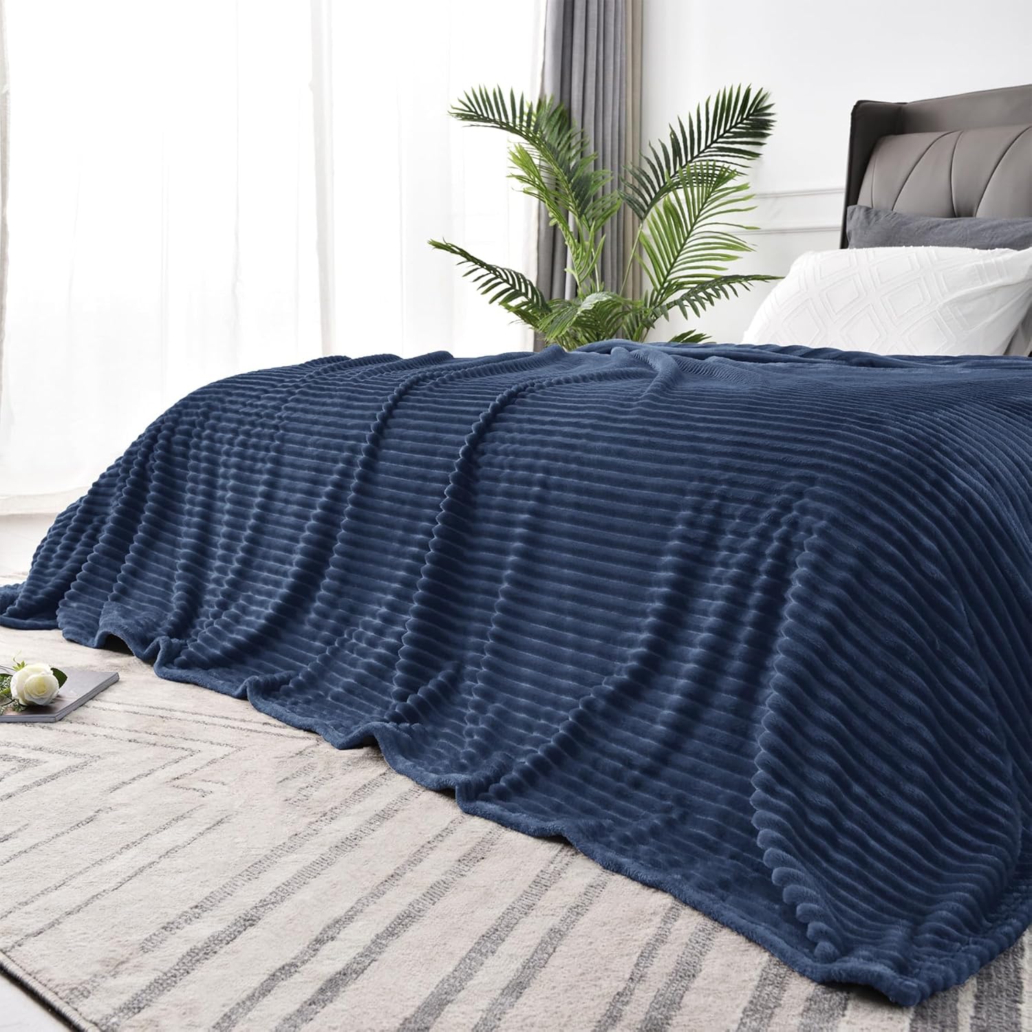 Fleece Bumblebee Blue Blanket