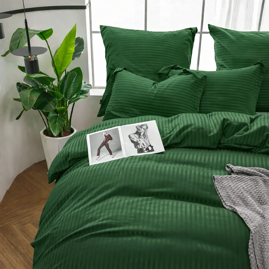 DualWeave Satin Hunter Green Bed Set