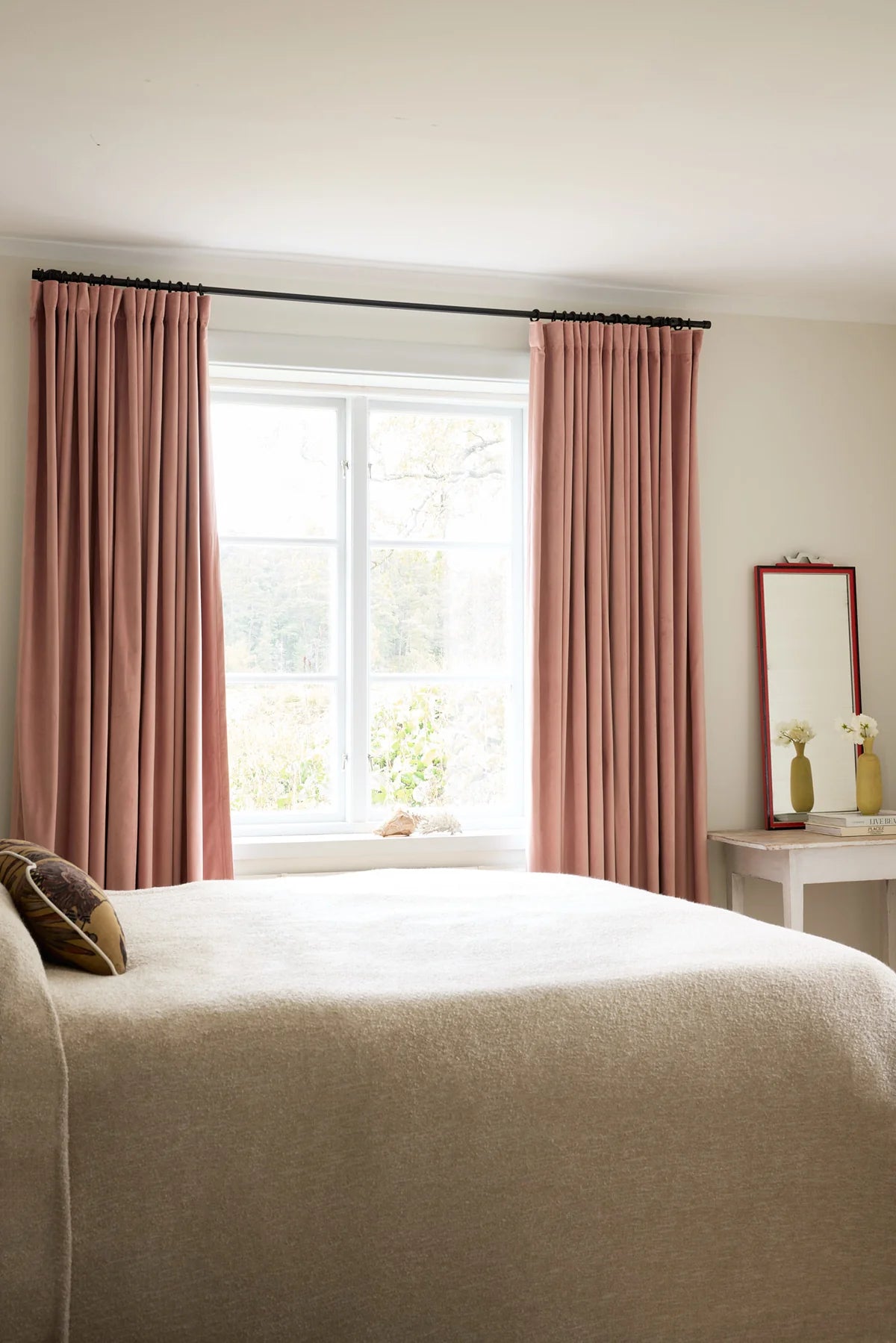 Jagua Dusty Pink Velvet Curtain