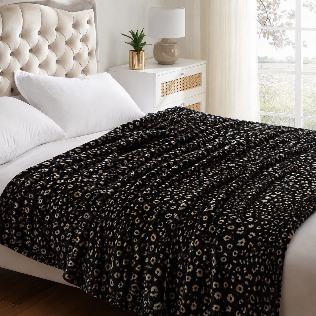 Printed Black jaguar Fleece Blanket